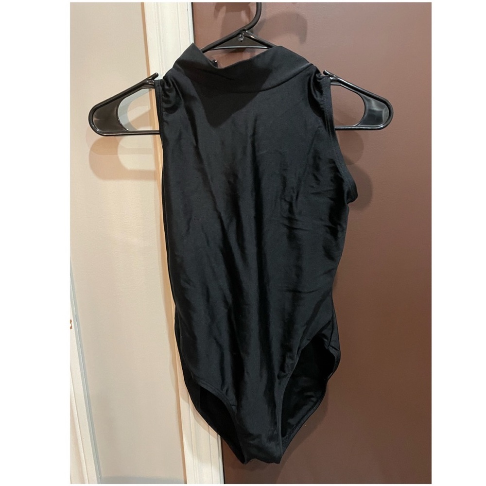 High-neck black leotard